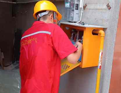 烈日下的堅守 | 高溫“加碼”不減，守護始終“滿格”（一）